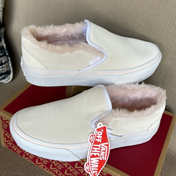 Vans Classic Slip-On Platforms Suede / Fur True White WMNS - Picture 11 of 16